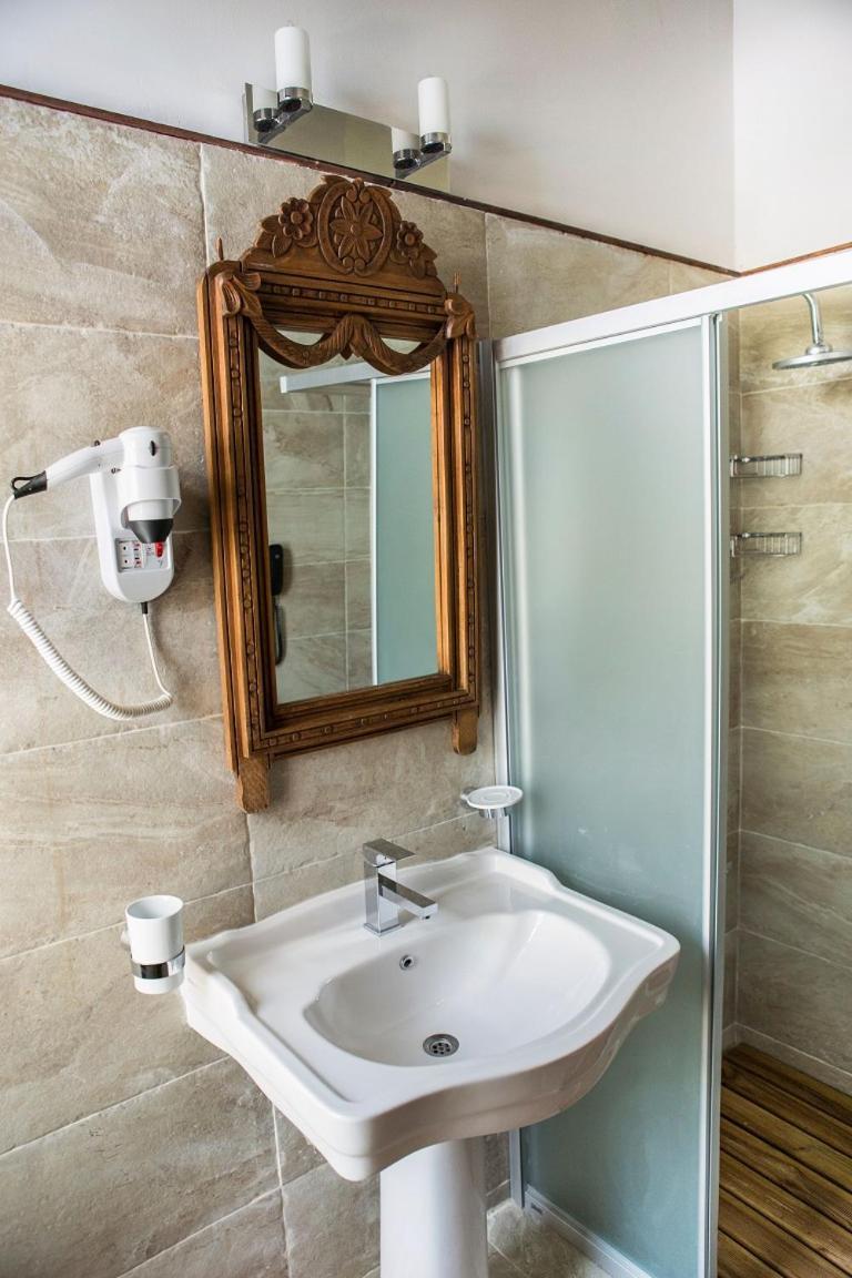 Kyrenia Palace Boutique Hotel Bagian luar foto